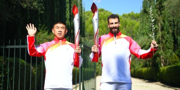 北京冬奥会火种采集成功 火炬手制服亦首次亮相