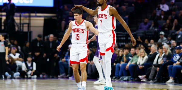 博鱼体育-KD日常夸奖谢泼德：他能突能投&amp;amp;防守积极 为其他人打开了空间