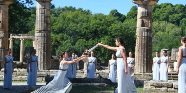 北京冬奥会火种采集成功 火炬手制服亦首次亮相