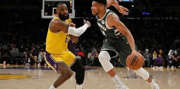 勇士梭哈了！字母哥联手库里？9换1交易方案出炉，预订最强二人组