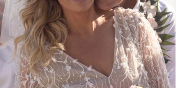 博鱼APP-湖人女老板嫁给詹黑！曾恋罗德曼 前夫是奥运冠军