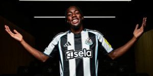 总价5500万镑！官方：纽卡从森林签下23岁前锋伊兰加